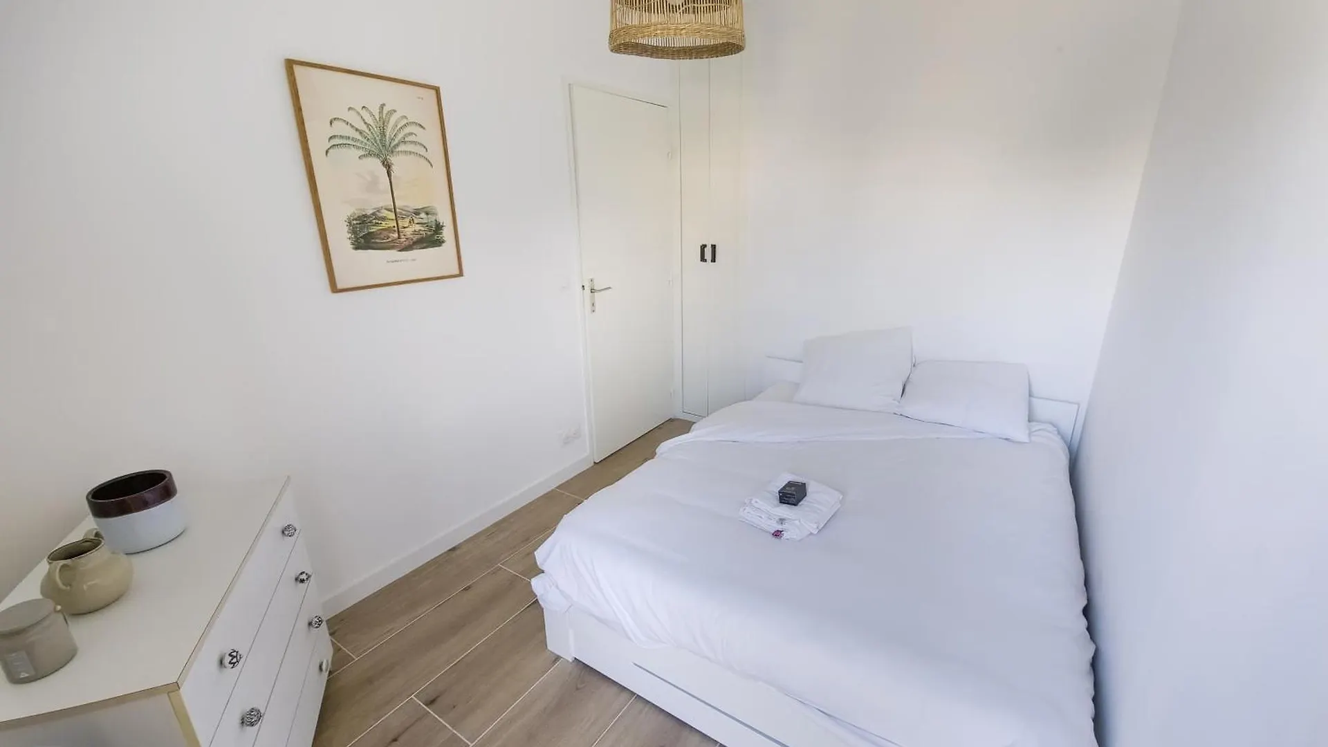 Le Repaire Des Palmiers - T2 En Centre-Ville Avec Parking Et Piscine Hyères Apartmán